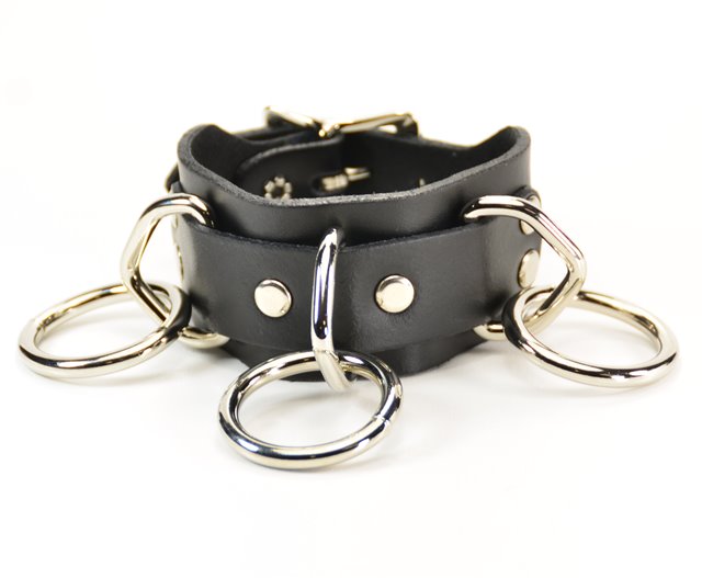 Leather Cuffs 3 Loops and Rings Black 1691 Edmonton