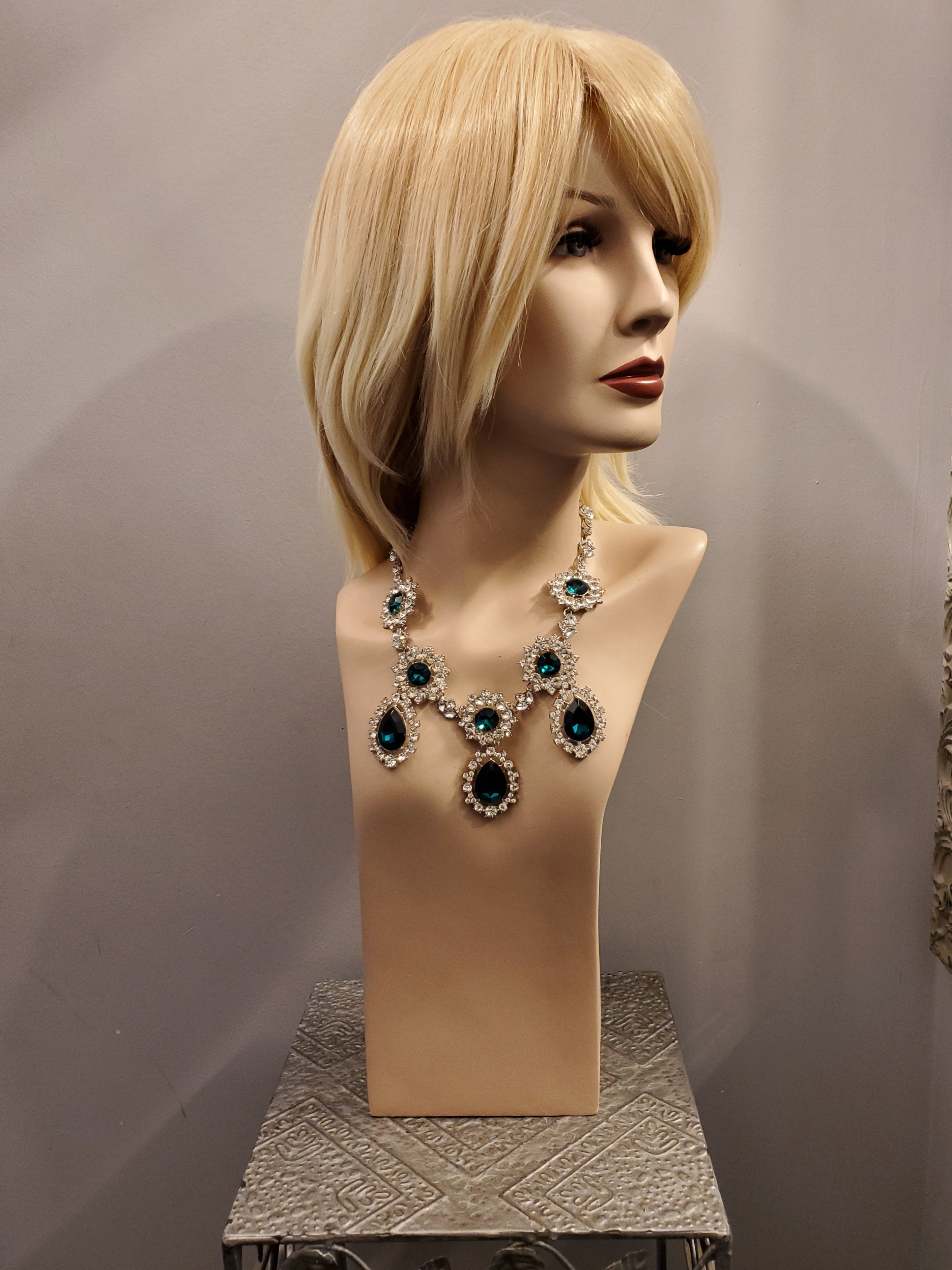 elegant victorian inspired necklace teal clear rhinestones 16556 Edmonton