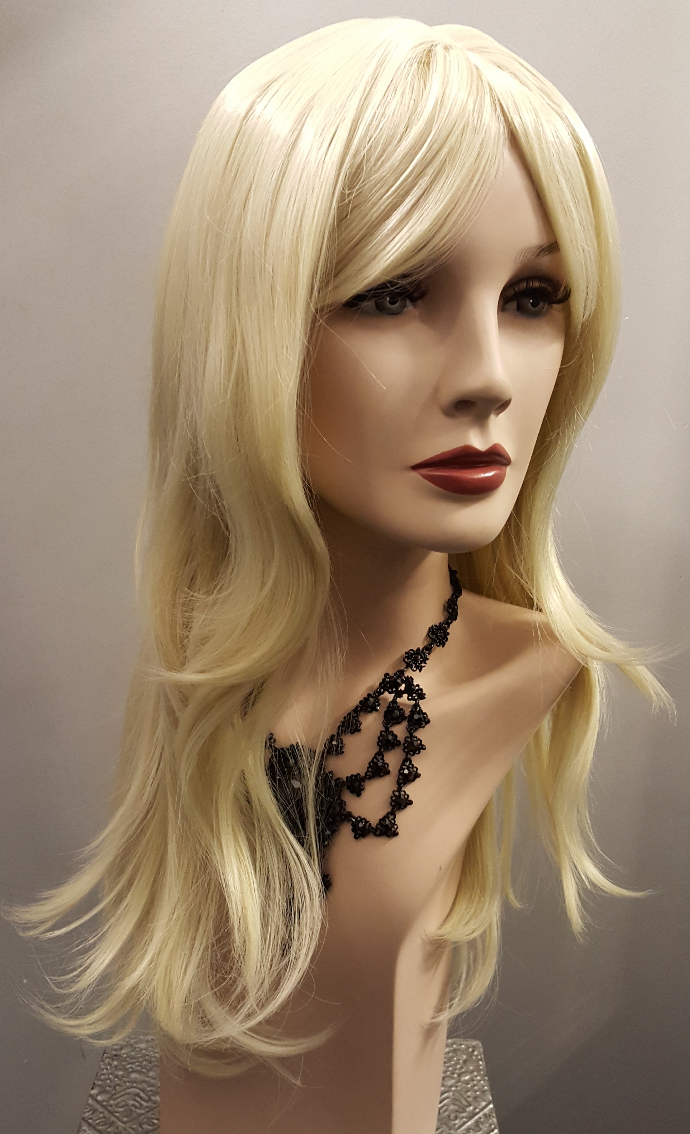 Wig 4561