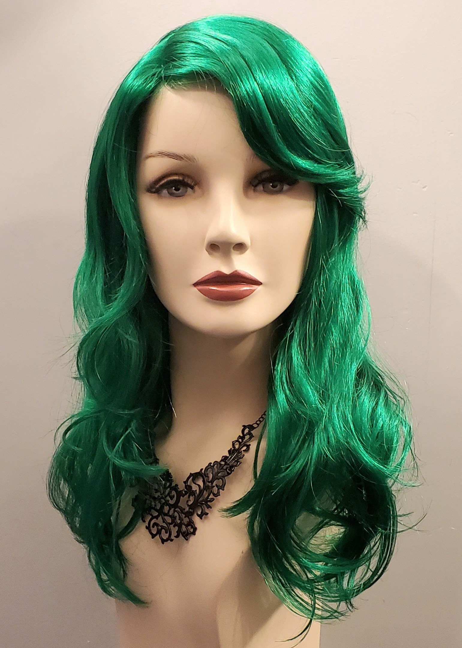 Wig 0382 Emerald Green